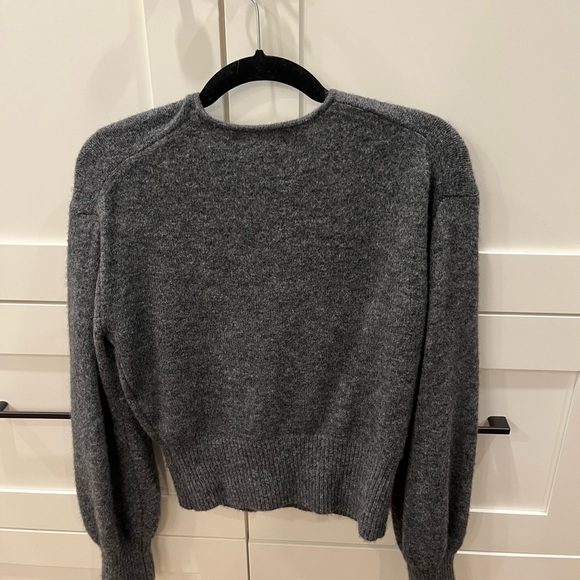 Aritzia Wilfred Softspoke Dear Sweater - Picture 3 of 4